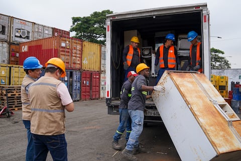 Residuos electrónicos salen de Galápagos
