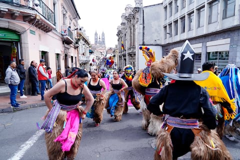 Qué día es el feriado por las Fiestas de Quito 2025