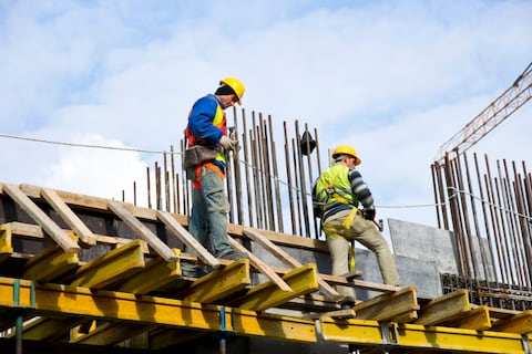 490.260 nuevos contratos en 2025: ¿qué factores ayudaron a incrementar la empleabilidad en Ecuador, que es casi el doble de lo registrado en 2024?