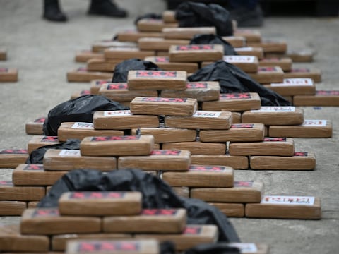Droga incautada por la Armada del Ecuador y la Guardia Costera de EE. UU. está valorada en $19 millones: era llevada en buque pesquero