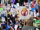 ‘No a los reyes’, el lema de las masivas protestas contra Trump en Estados Unidos