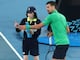 Abierto de Australia: Novak Djokovic se disculpa por incidente con una recogepelotas
