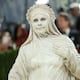 Heidi Klum se transforma en una escultura para la Met Gala 2026