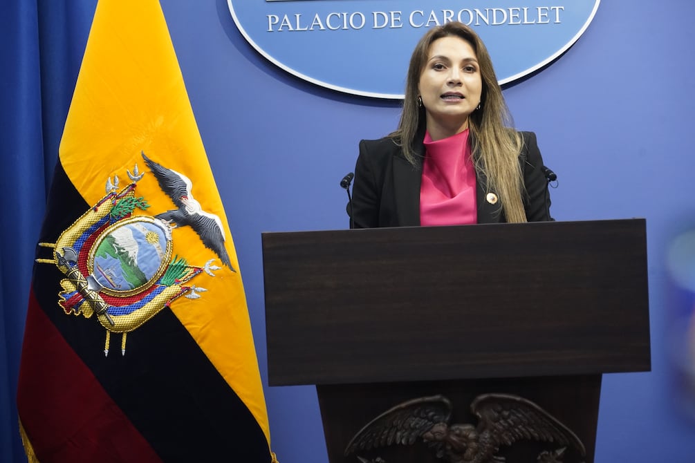 Gobierno implementará controles a compra y venta de acciones y no ha suspendido aplicación de tasa minera