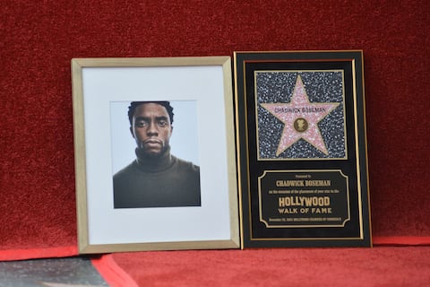 Tributo a Chadwick Boseman: Así fue la develación de su estrella póstuma en el Paseo de la Fama de Hollywood