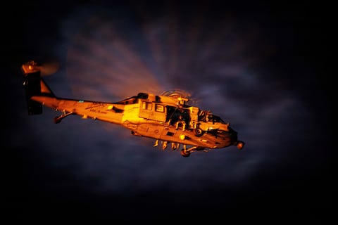 El helicóptero MH-60R Seahawk es el Romeo de las fuerzas militares de Estados Unidos capaz de operar de noche