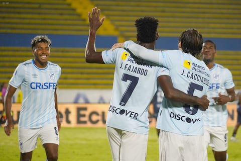 Universidad Católica golea 4-1 a Cuenca Juniors y acaricia la final de Copa Ecuador