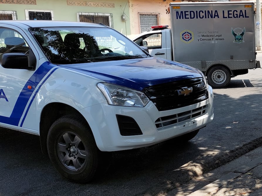 Mujer fue asesinada cuando llevaba a su hija a plantel educativo, en Durán