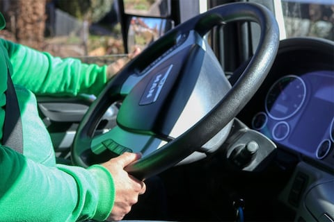 Revocarán 17.000 licencias de conducir a inmigrantes en este estado de Estados Unidos: los documentos infringen la ley estatal