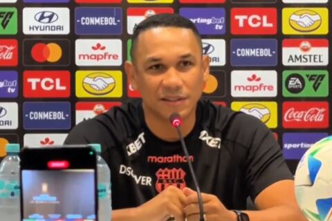 ‘Jugábamos 90 minutos más y no nos convertían goles’, resalta Grenddy Perozo, asistente técnico de Barcelona SC