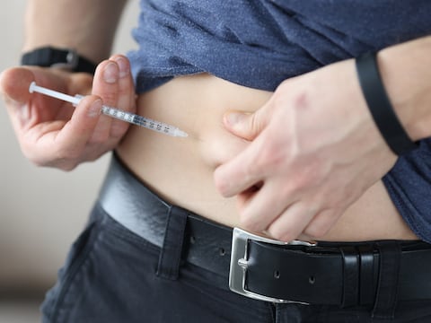 Compra de insulina suspendida: José Julio Neira señala a Aquiles Álvarez de supuestamente querer importar producto sin registro sanitario