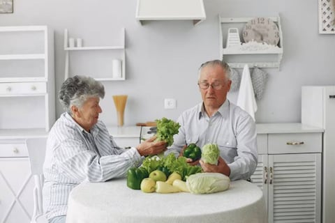 Siete actividades cotidianas que te aseguran un envejecimiento saludable: revisa la lista si tienes más de 60 años