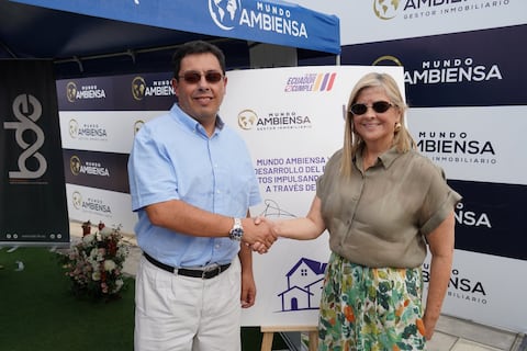 Banco de Desarrollo otorga financiamiento de $ 3 millones a Ambiensa para viviendas de interés social