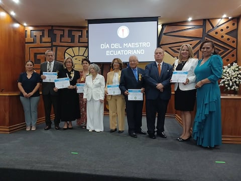 La Agrupación Cultura y Fraternidad celebra 60 años de historia con el Festival de Mayo, en la Casa de la Cultura Guayas