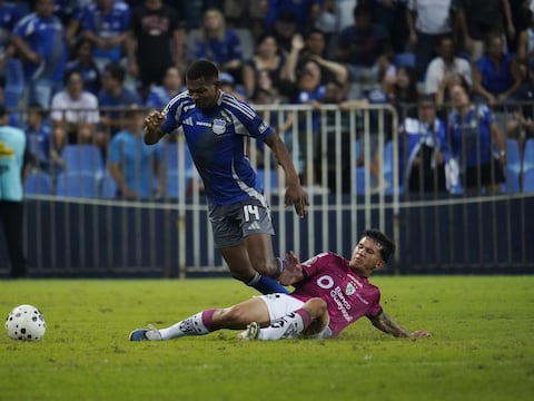 Romario Caicedo estuvo cerca de firmar con Universidad Católica: ‘El contrato que me presentaron era para analizarlo’