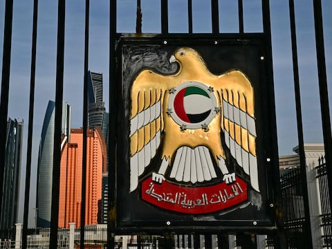 Rusia, Ucrania y Estados Unidos comienzan conversaciones en Abu Dabi