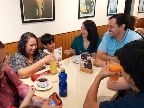 ‘En lo sencillo está lo bonito’: desayunos marcaron el inicio de la jornada de celebraciones por el Día de la Madre