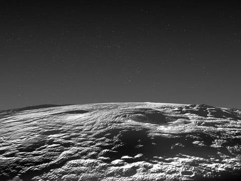 Plutón tiene volcanes de hielo, según estudio