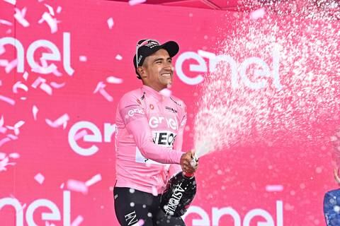 Giro de Italia: ‘Jhonatan Narváez tiene inicio volcánico’, ‘Un ecuatoriano duro’, ‘¡Qué espectáculo, qué sorpresa!’, ‘Heroico primer líder’, y más reacciones de la prensa internacional