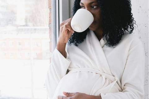 Cuidado con las infusiones y tés durante el embarazo y la lactancia, pueden ser tóxicos