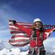 Chico de 13 años es el más joven en escalar el Everest 