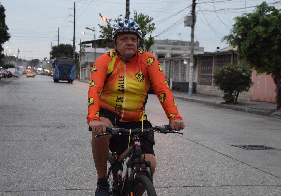 Jimmy Martillo tiene el liderazgo ciclista en las calles de Guayaquil Cuerpo y Alma | Revista | El