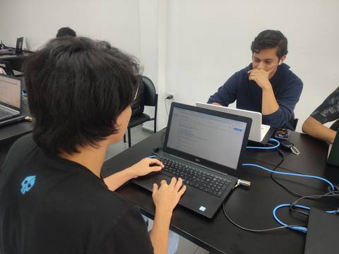 Inteligencia artificial llega en nuevas carreras universitarias en Ecuador: estas son las opciones disponibles