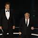 Danny DeVito y Arnold Schwarzenegger se reúnen en los Premios Óscar 2024