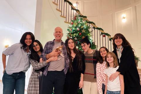 Bruce Willis pasa el Día de Acción de Gracias junto con Emma Hemming y Demi Moore