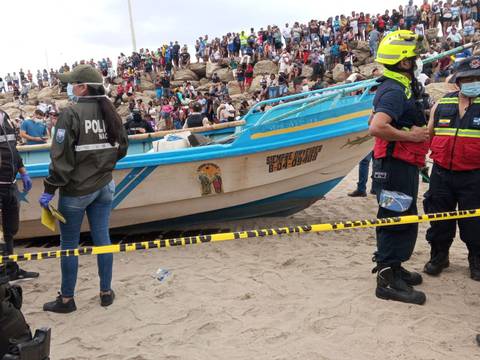 Cuerpos de tres pescadores asesinados en altamar llegaron a Manta