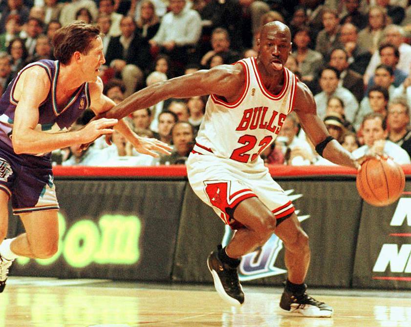 De tormenta en caso espacio Primeros zapatos Air Jordan 1 usados por Michael Jordan se vendieron por  560 000 dólares | Otros Deportes | Deportes | El Universo