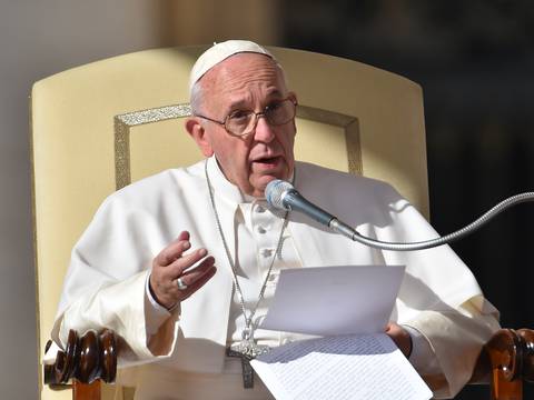 Papa Francisco: En la Iglesia hay algunos que en lugar de servir, se sirven de la Iglesia