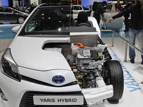 General Motors lanzará 10 autos eléctricos, híbridos en China para el 2020