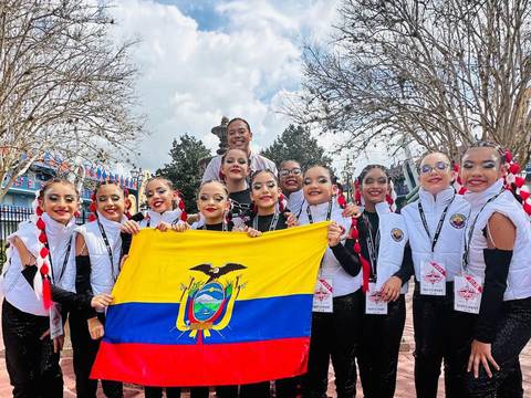 Grupo Ático Danzas vuelve a brillar en el escenario internacional