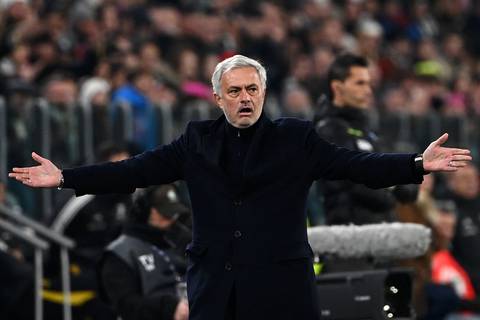 AS Roma despide al técnico José Mourinho
