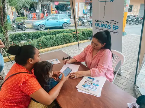 Plan habitacional impulsado por la Prefectura del Guayas ya tiene a sus primeros inscritos 