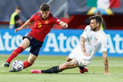 Insólito: jugador de Italia no estará ante Ecuador al ser marginado de su selección tras insultos racistas contra futbolista del Nápoles