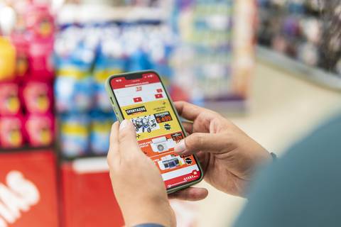 Supermercados, malls y tiendas de ropa ofrecen premios y sorteos de órdenes de compras a sus clientes por actualizar sus datos personales