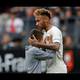 Gran gesto de Neymar hacia niño llorando en partido PSG-Rennes, del domingo