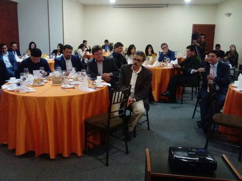 Centro Democrático escucha a delegados de medios sobre reformas a Ley de Comunicación en Ecuador
