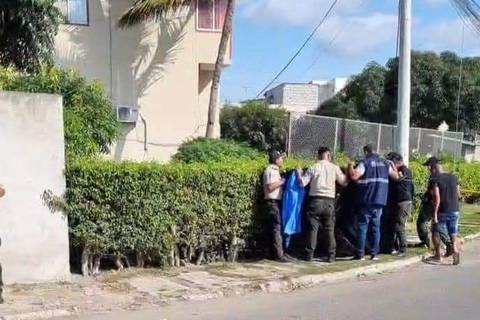 Asesinan a mujer extranjera que circulaba por acera en Manta