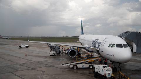 Ocho personas de vuelo Guayaquil-Fort Lauderdale fueron hospitalizadas tras fuerte turbulencia