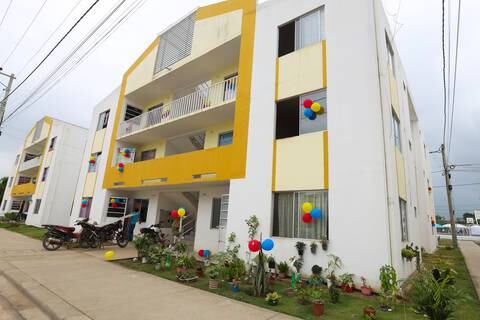 200 familias se benefician de plan habitacional entregado por el Gobierno en el cantón Simón Bolívar, en Guayas