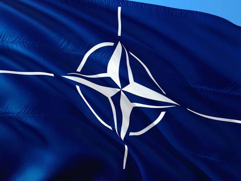 “Retórica de Rusia sobre armas nucleares es peligrosa e irresponsable”, indica la OTAN