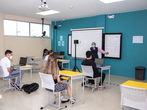 Desde este lunes, 11 de abril, se inicia la matriculación ‘online’ en planteles fiscales para año escolar 2022-2023 en el régimen Costa-Galápagos 
