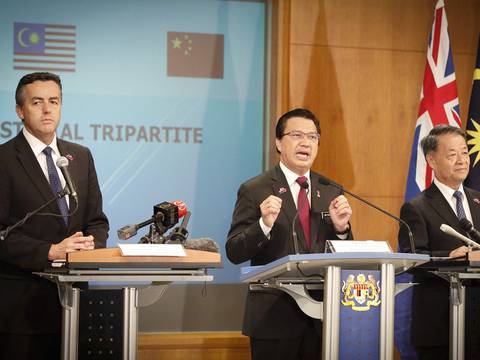 Tres países acuerdan suspender la búsqueda del vuelo MH 370