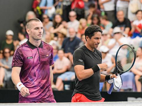 Novak Djokovic cae ante el ecuatoriano Gonzalo Escobar en duelo de dobles del ATP de Adelaida