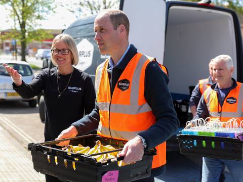 Príncipe William reparte comida para una ONG benéfica y cumple con su primer compromiso oficial desde el anuncio de la enfermedad de Kate Middleton