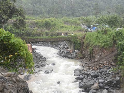 Para feriado de Semana Santa no estará listo puente que restablecerá conexión directa Costa-Sierra por Santo Domingo