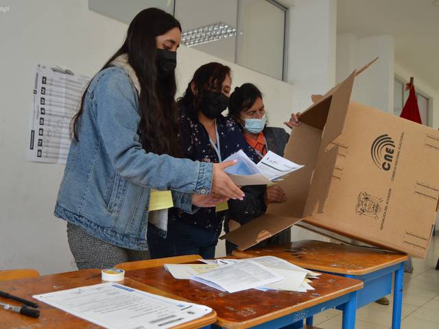 Ciudadanos que fueron vocales de juntas receptoras del voto en los tres últimos procesos electorales no serán considerados para la consulta y referéndum del 21 de abril